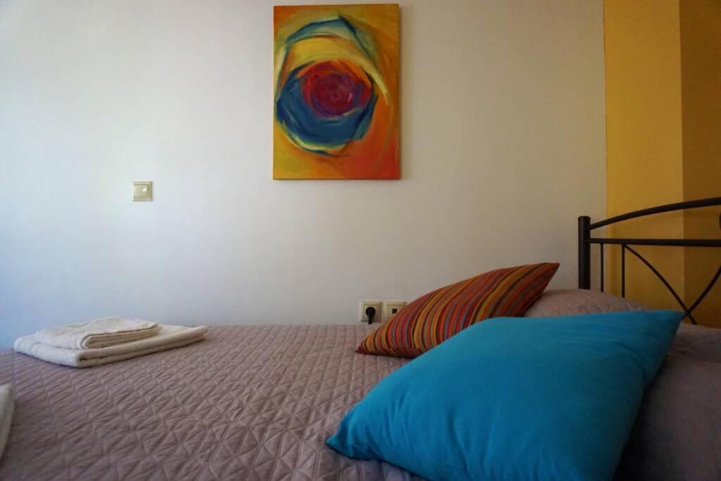 Cosy Guest House With Private Yard Saronida Bagian luar foto